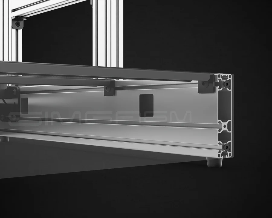 Zbliżenie na wykończenie ramy stelaża simracingowego SimGasm Sport z profilu aluminiowego, stopką poziomującą i rowkami montażowymi.