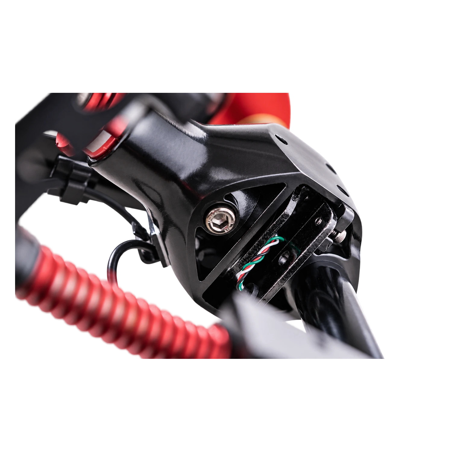 Zbliżenie na mechanizm hamulca Load Cell 90 kg w Fanatec ClubSport Pedals V3