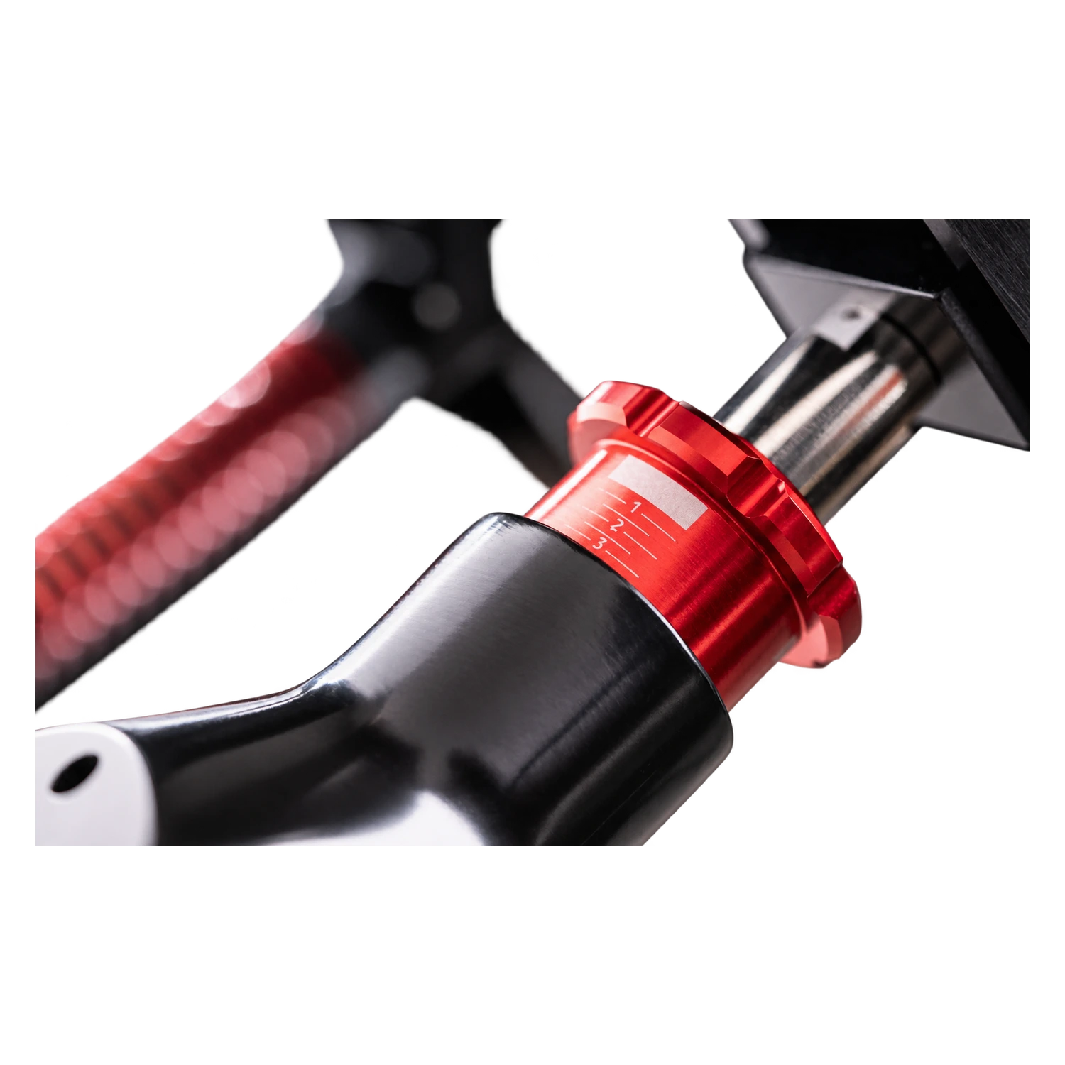 Czerwone pokrętło regulacji skoku i sztywności hamulca Fanatec ClubSport Pedals V3